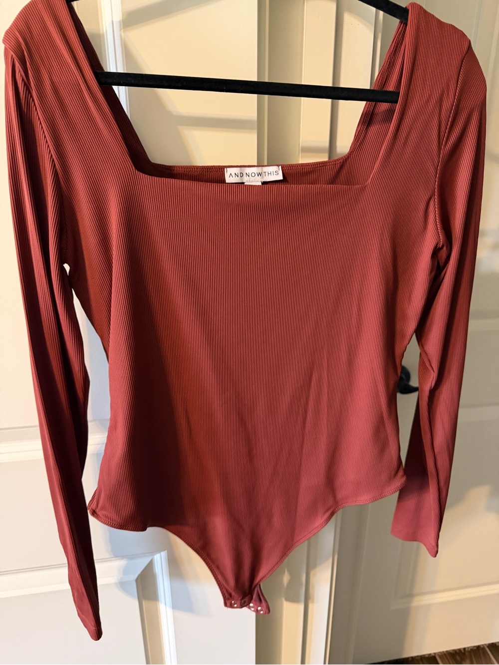 ANDNOWTHIS Rust Long-Sleeve Square-Neck Bodysuit